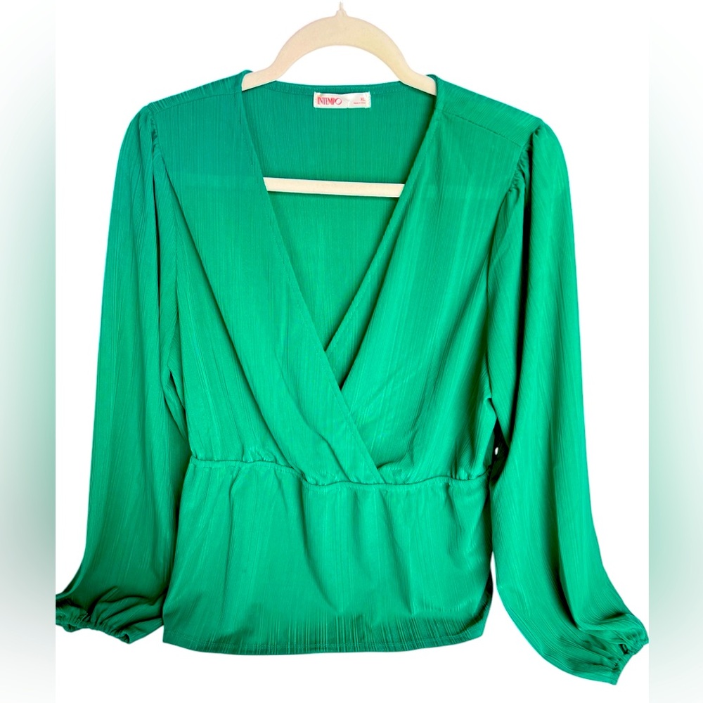 Vivid Emerald Green V-Neck Long Sleeve Peplum Blouse by Intempo. Size =XL.
